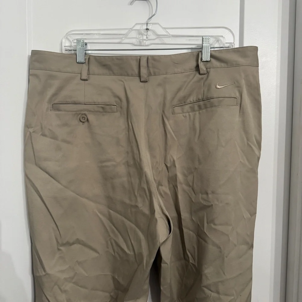 Nike Flat Front Men's Dri-fit Golf Pants Khaki 598445-221 Size 38 Preppy Office - Picture 11 of 12